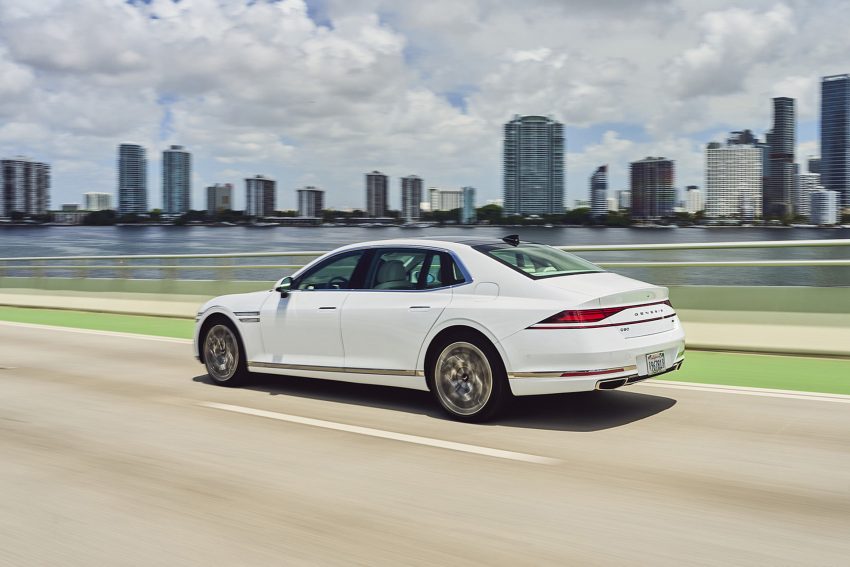 2023 Genesis G90 - Rear Three-Quarter Wallpaper 850x567 #9