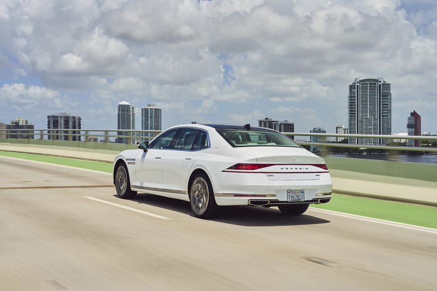 2023 Genesis G90 - Rear Three-Quarter Wallpaper 850x567 #11