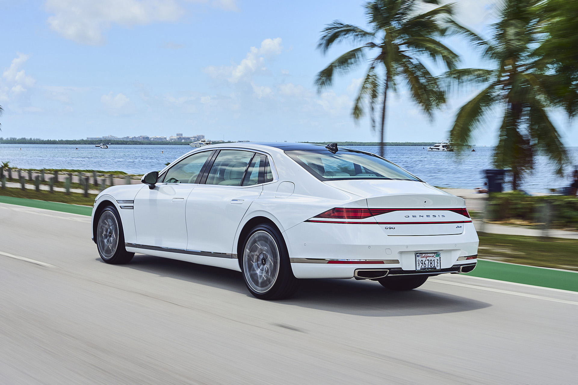 Download 2023 Genesis G90 - Rear Three-Quarter HD Wallpaper 1921x1281 #12