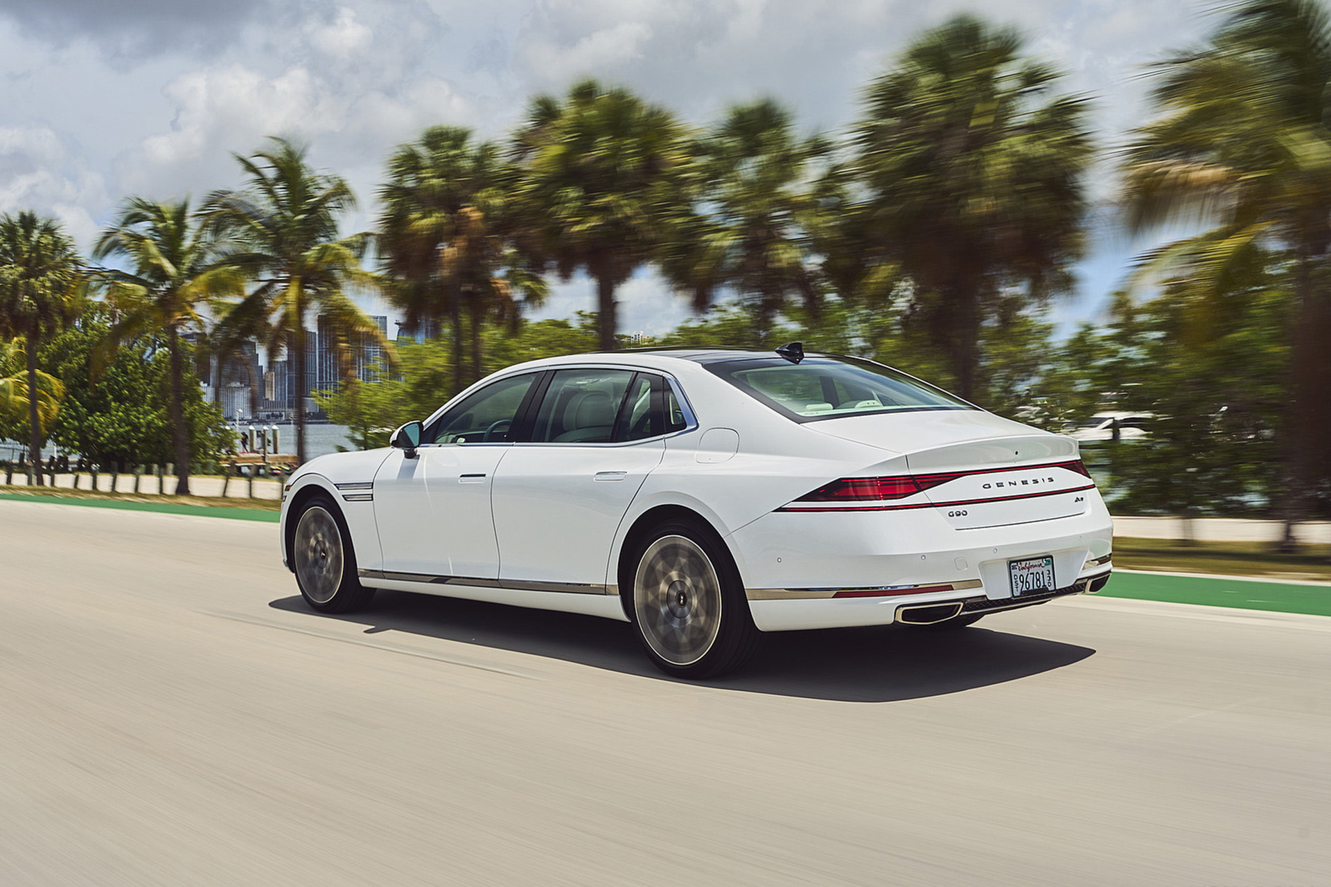 Download 2023 Genesis G90 - Rear Three-Quarter HD Wallpaper 1921x1281 #5