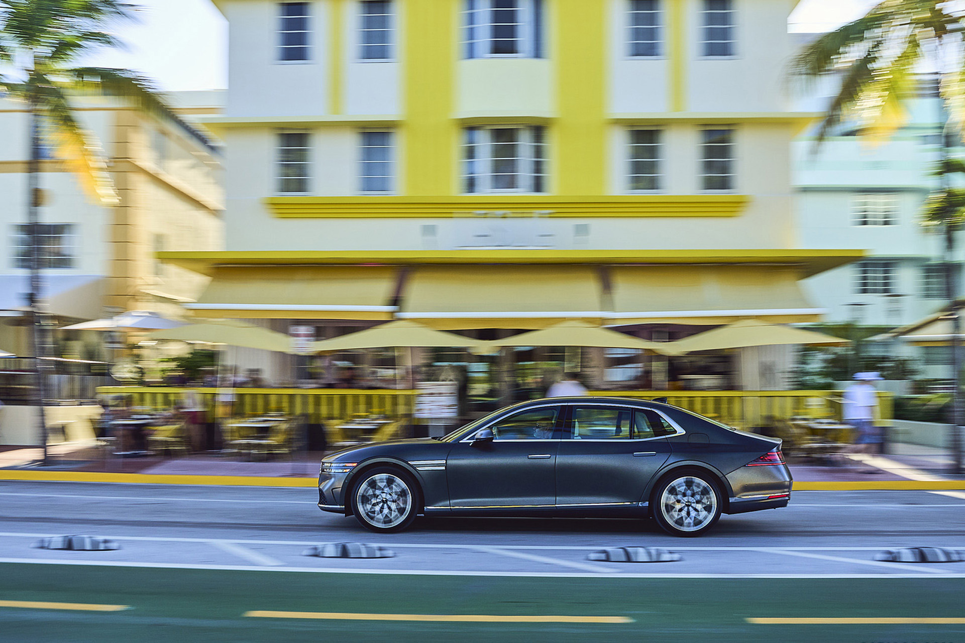 Download 2023 Genesis G90 - Side HD Wallpaper 1921x1281 #37