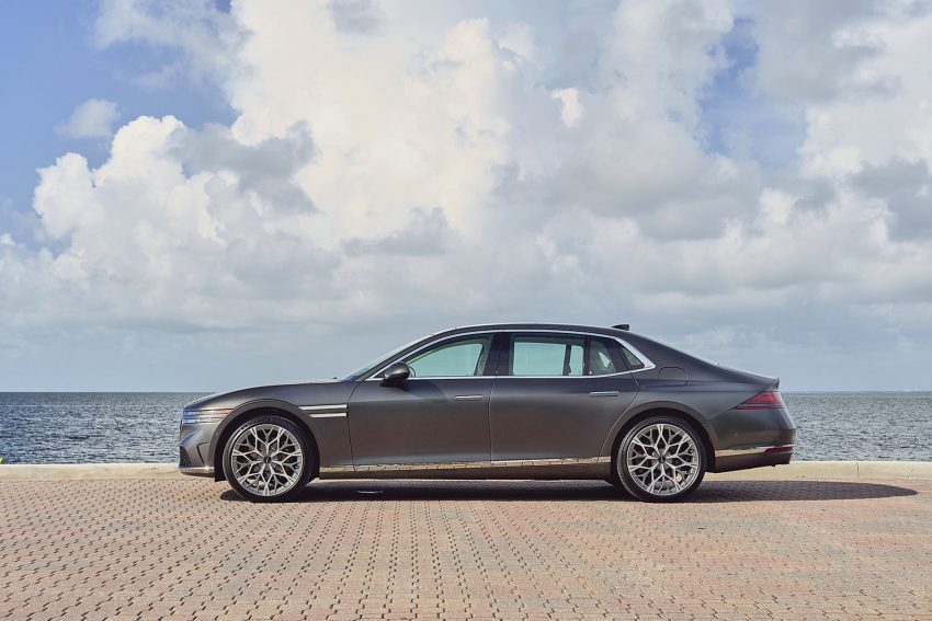 2023 Genesis G90 - Side Wallpaper 850x567 #46