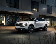 2023 Kia Sportage SX - Front Three-Quarter Wallpaper 190x150