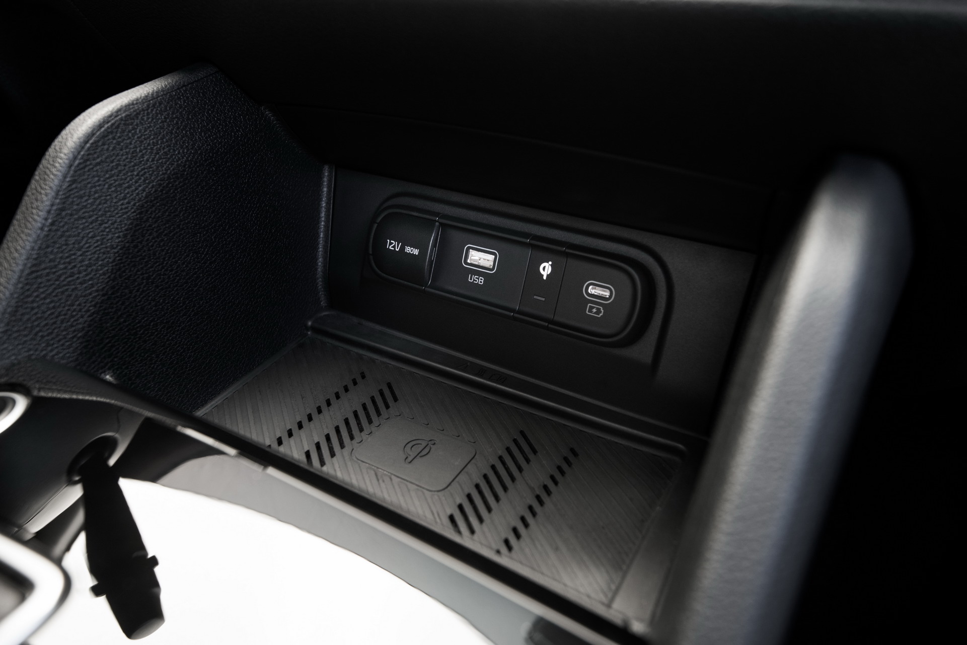 Download 2023 Kia Sportage X-Pro - Interior, Detail HD Wallpaper 1921x1281 #50