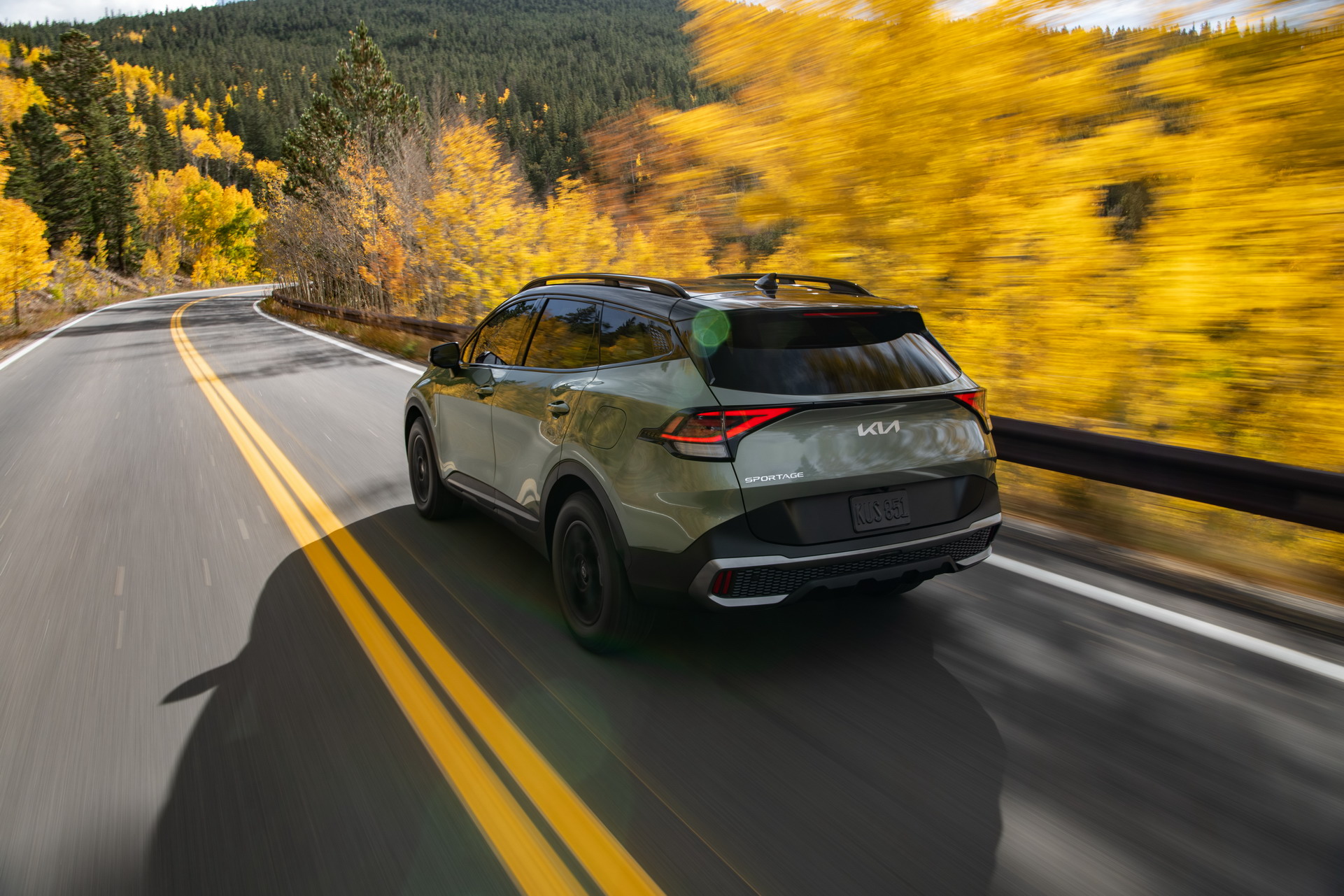 Download 2023 Kia Sportage X-Pro - Rear Three-Quarter HD Wallpaper 1921x1281 #16