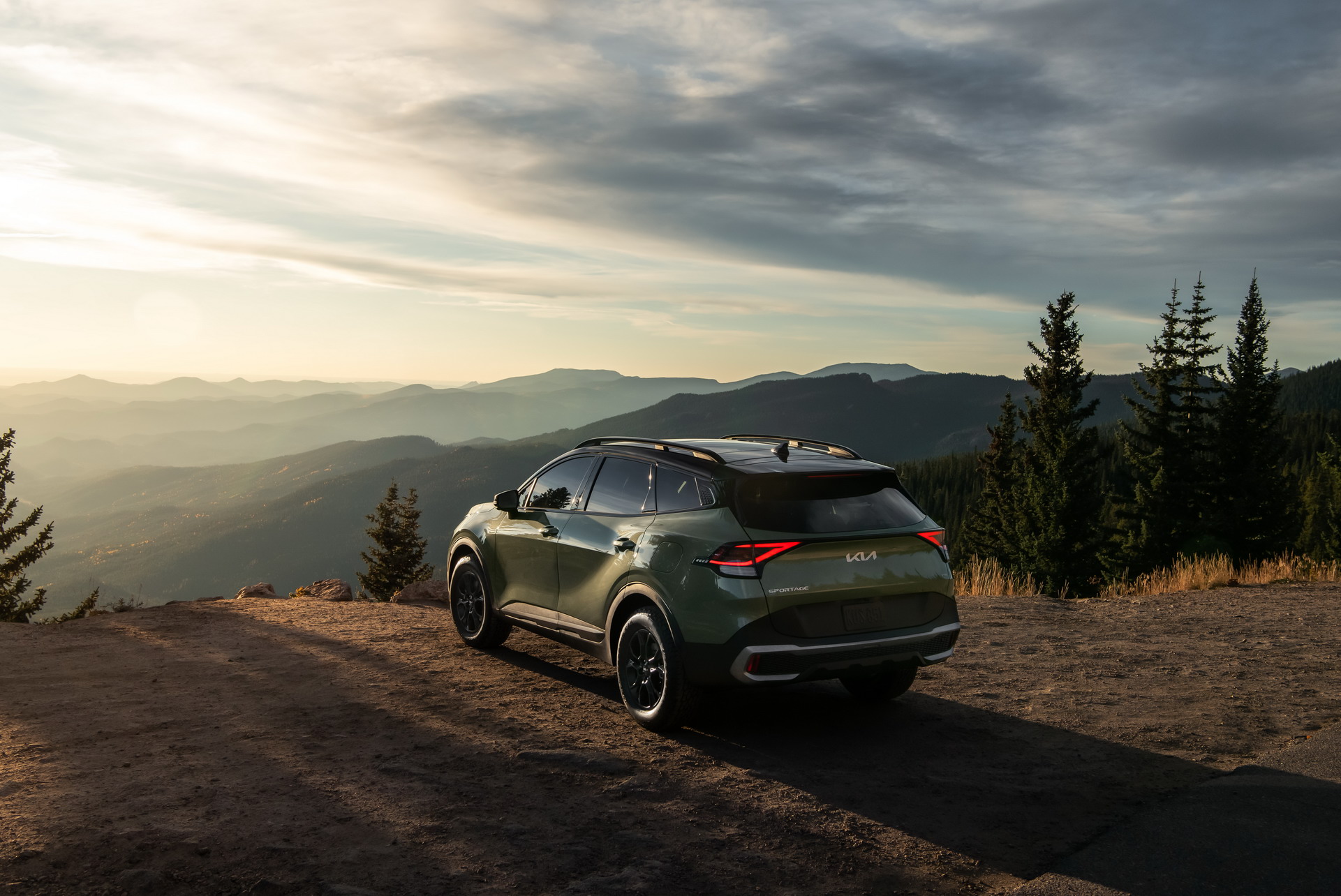 Download 2023 Kia Sportage X-Pro - Rear Three-Quarter HD Wallpaper 1921x1284 #22