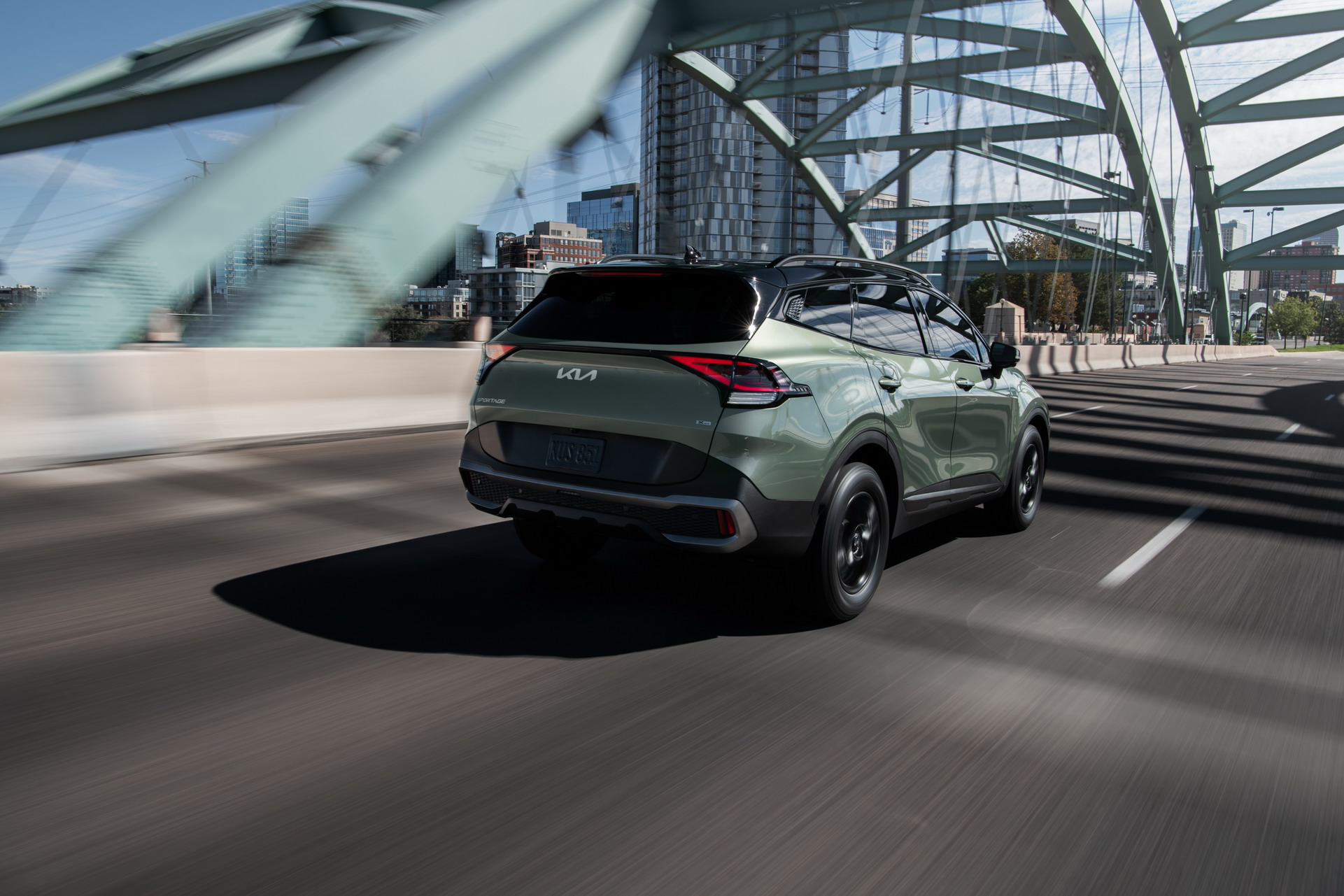 Download 2023 Kia Sportage X-Pro - Rear Three-Quarter HD Wallpaper 1921x1281 #11