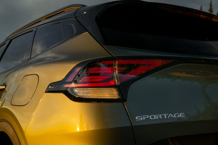 2023 Kia Sportage X-Pro - Tail Light Wallpaper 850x567 #38