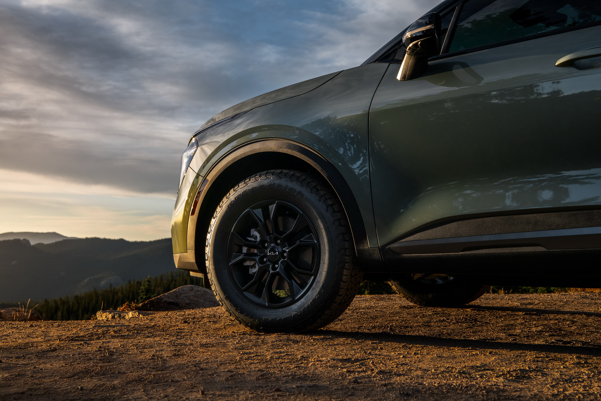 Download 2023 Kia Sportage X-Pro - Wheel HD Wallpaper 1921x1281 #34