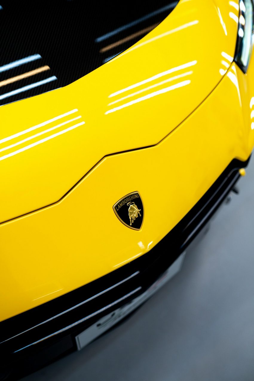 2023 Lamborghini Urus Performante - Detail Phone Wallpaper 850x1274 #84
