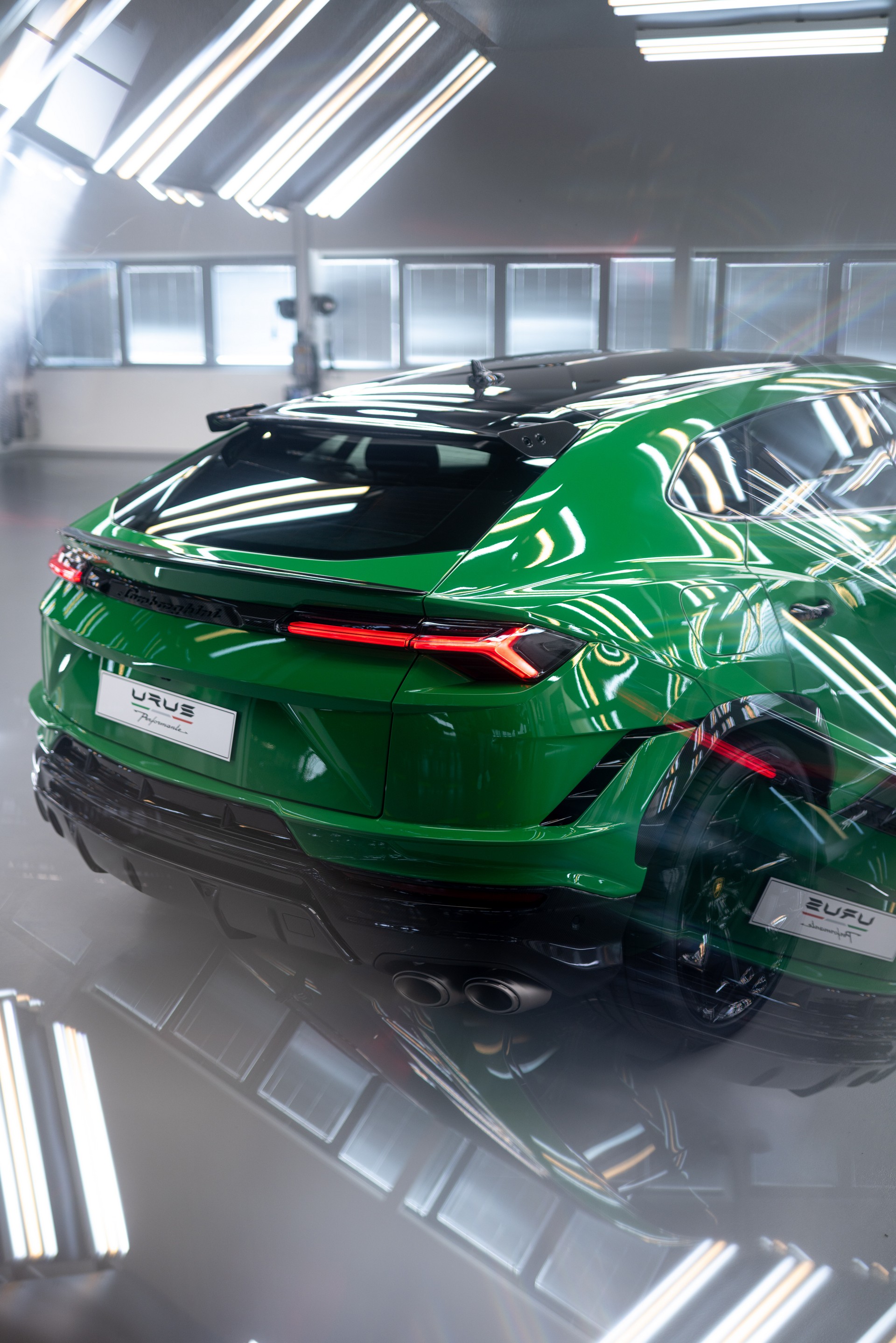 Download 2023 Lamborghini Urus Performante - Detail HD Phone Wallpaper 1920x2878 #103