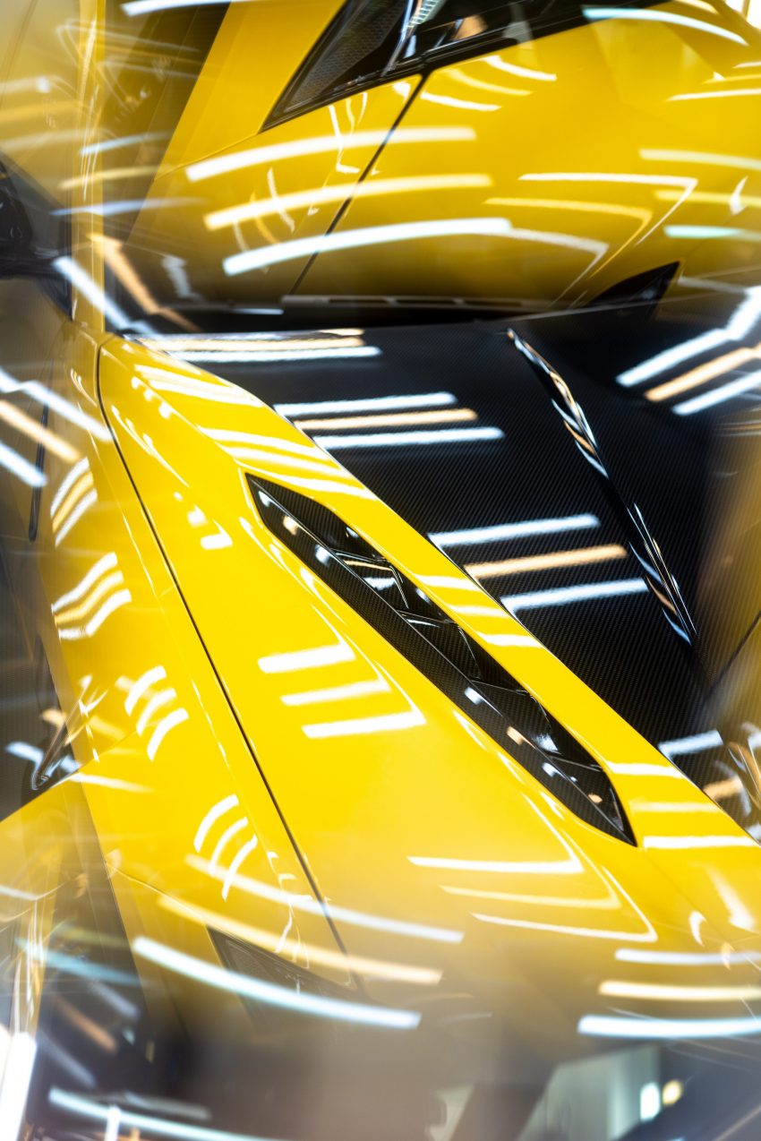 2023 Lamborghini Urus Performante - Detail Phone Wallpaper 850x1274 #97