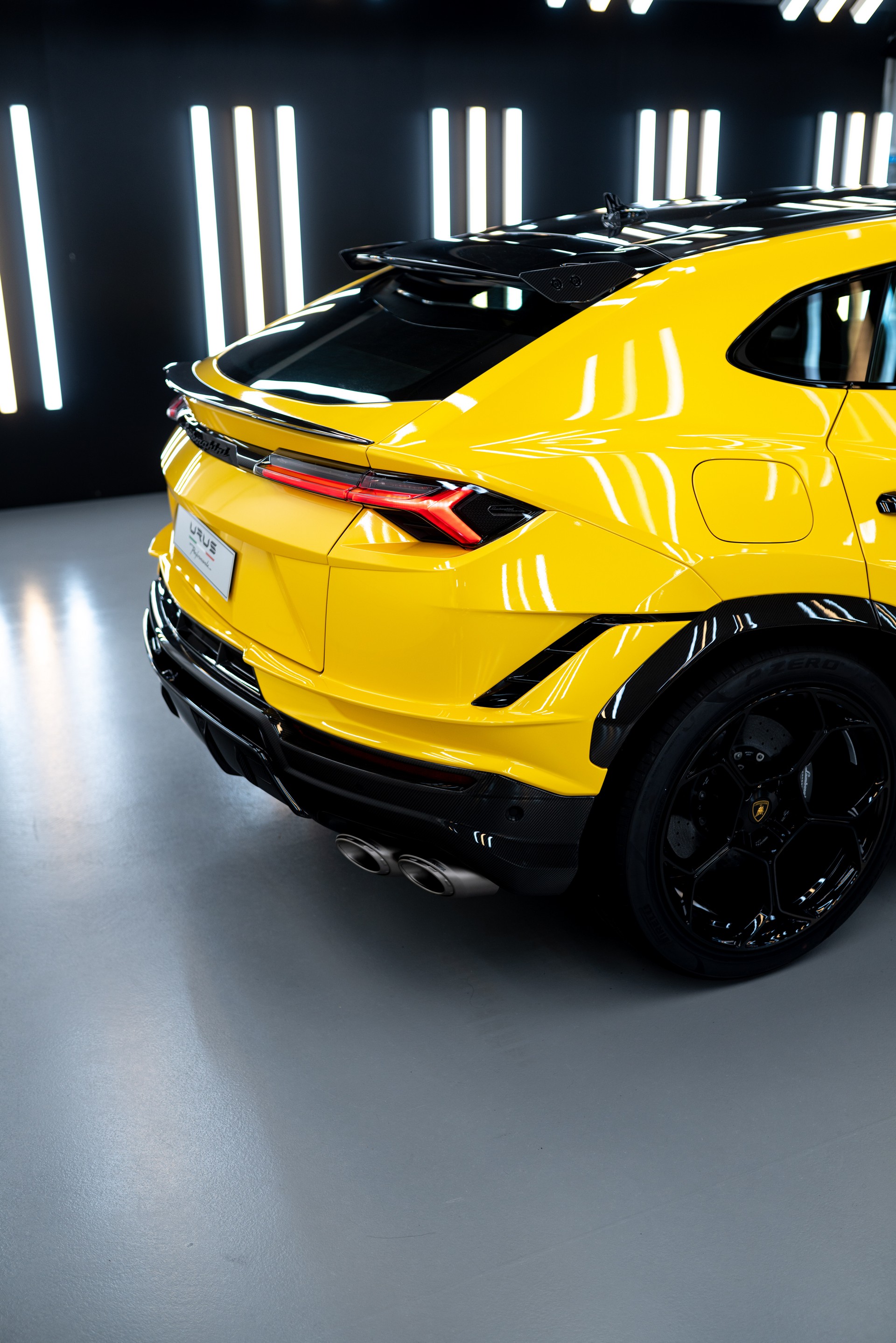 Download 2023 Lamborghini Urus Performante - Detail HD Phone Wallpaper 1920x2878 #104