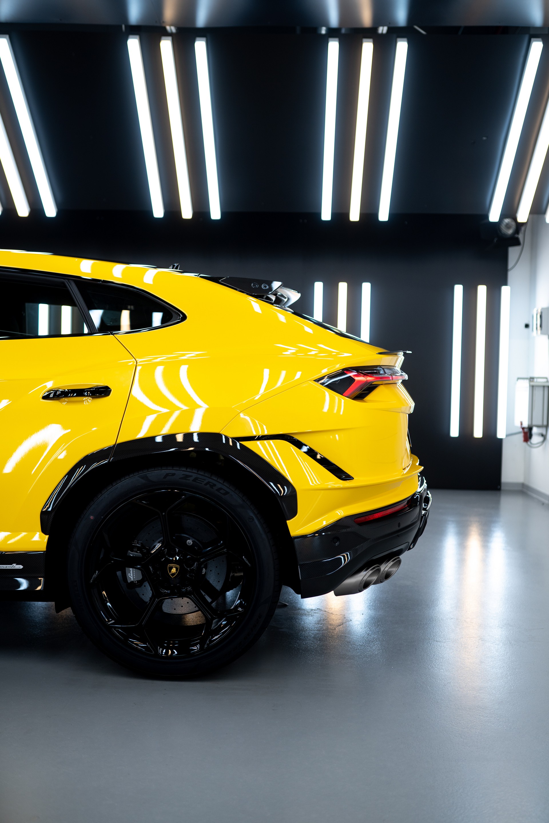 Download 2023 Lamborghini Urus Performante - Detail HD Phone Wallpaper 1920x2878 #107