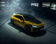 2023 Lamborghini Urus Performante - Front Three-Quarter Wallpaper 190x150