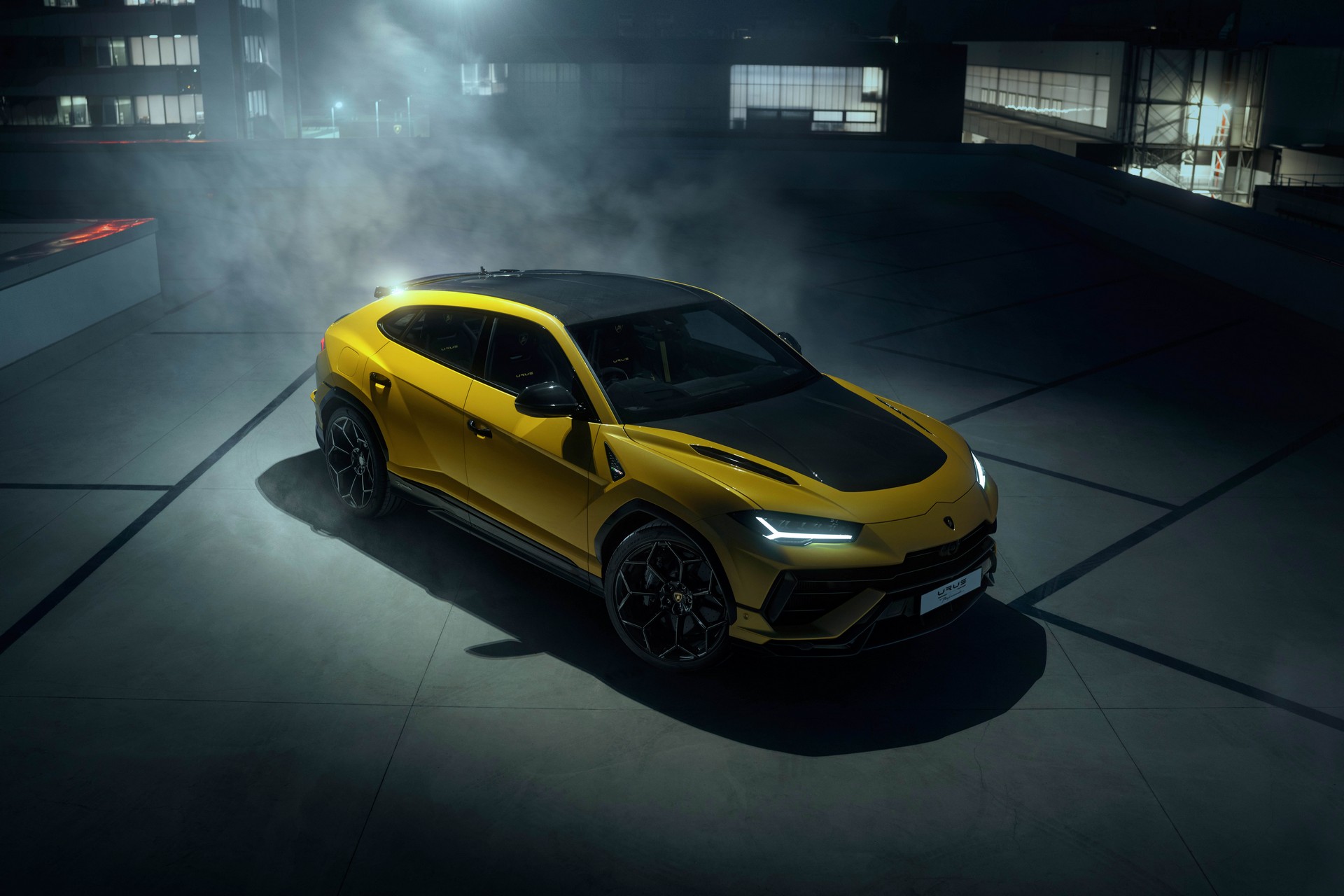 Download 2023 Lamborghini Urus Performante - Front Three-Quarter HD Wallpaper 1920x1280 #12