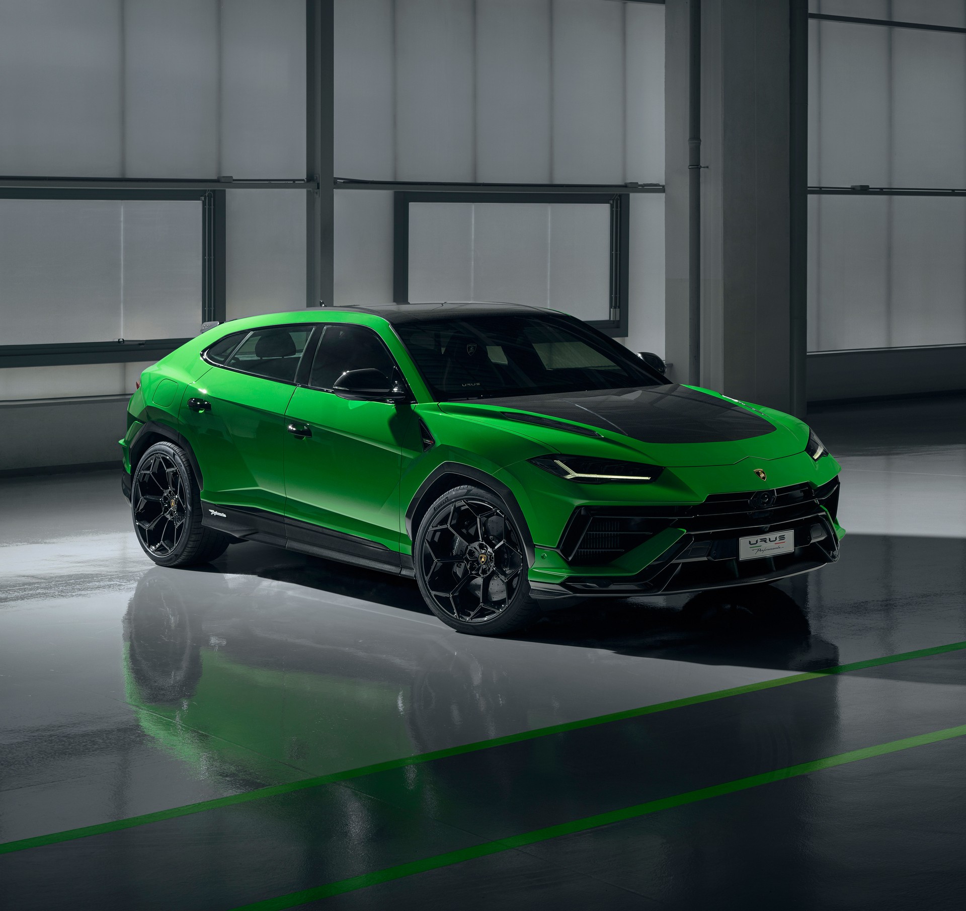 Download 2023 Lamborghini Urus Performante - Front Three-Quarter HD Wallpaper 1920x1810 #23