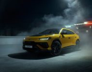 2023 Lamborghini Urus Performante - Front Three-Quarter Wallpaper 190x150