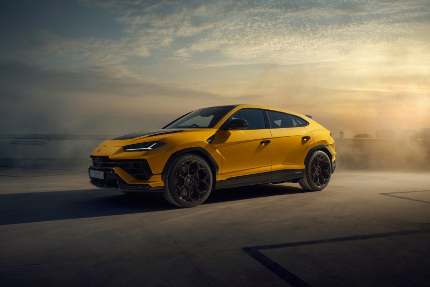 2023 Lamborghini Urus Performante - Front Three-Quarter Wallpaper 850x567 #2