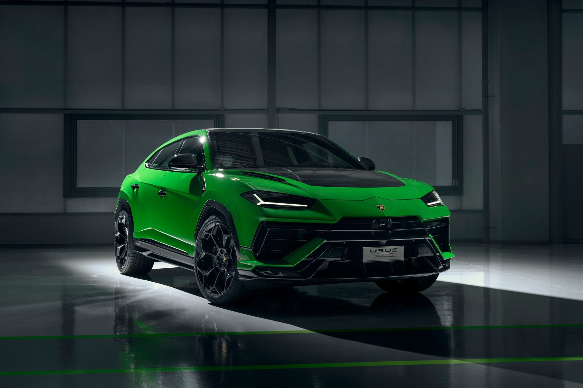 Download 2023 Lamborghini Urus Performante - Front Three-Quarter HD Wallpaper 1920x1280 #24
