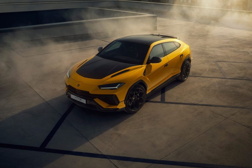 2023 Lamborghini Urus Performante - Front Three-Quarter Wallpaper 850x567 #3