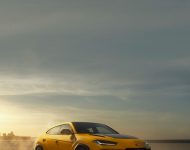 2023 Lamborghini Urus Performante - Front Three-Quarter Wallpaper 190x150