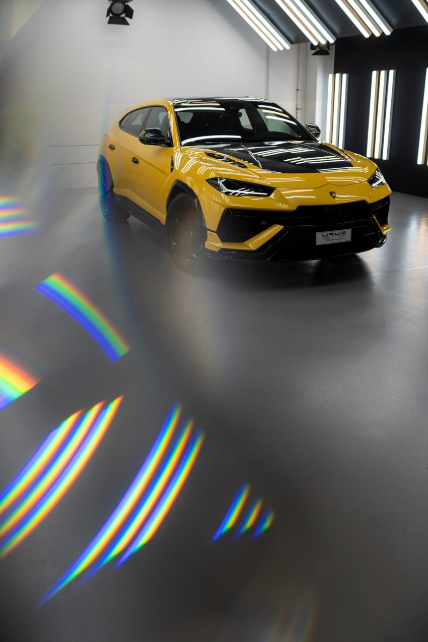 2023 Lamborghini Urus Performante - Front Three-Quarter Phone Wallpaper 850x1274 #58