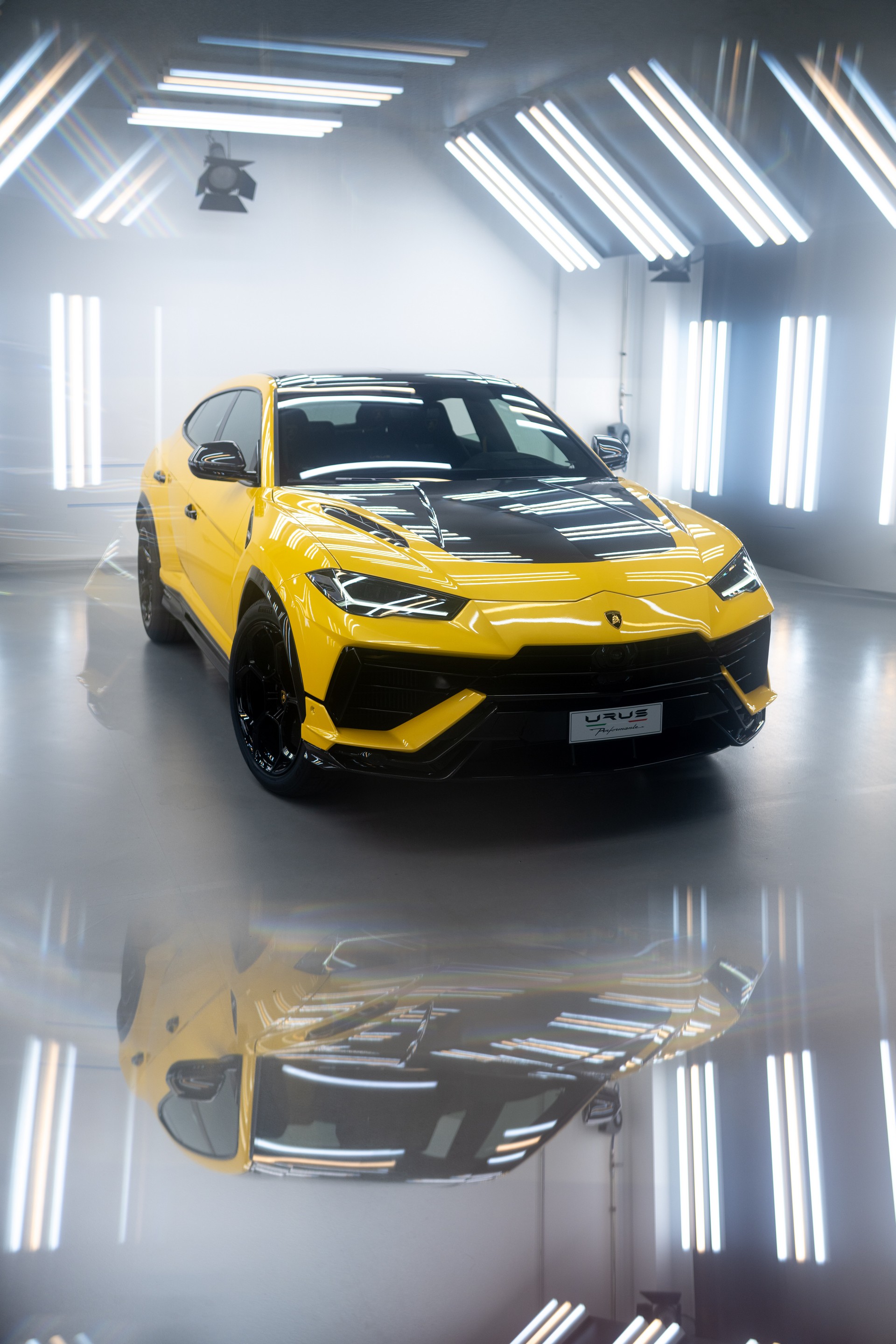 Download 2023 Lamborghini Urus Performante - Front HD Phone Wallpaper 1920x2878 #60