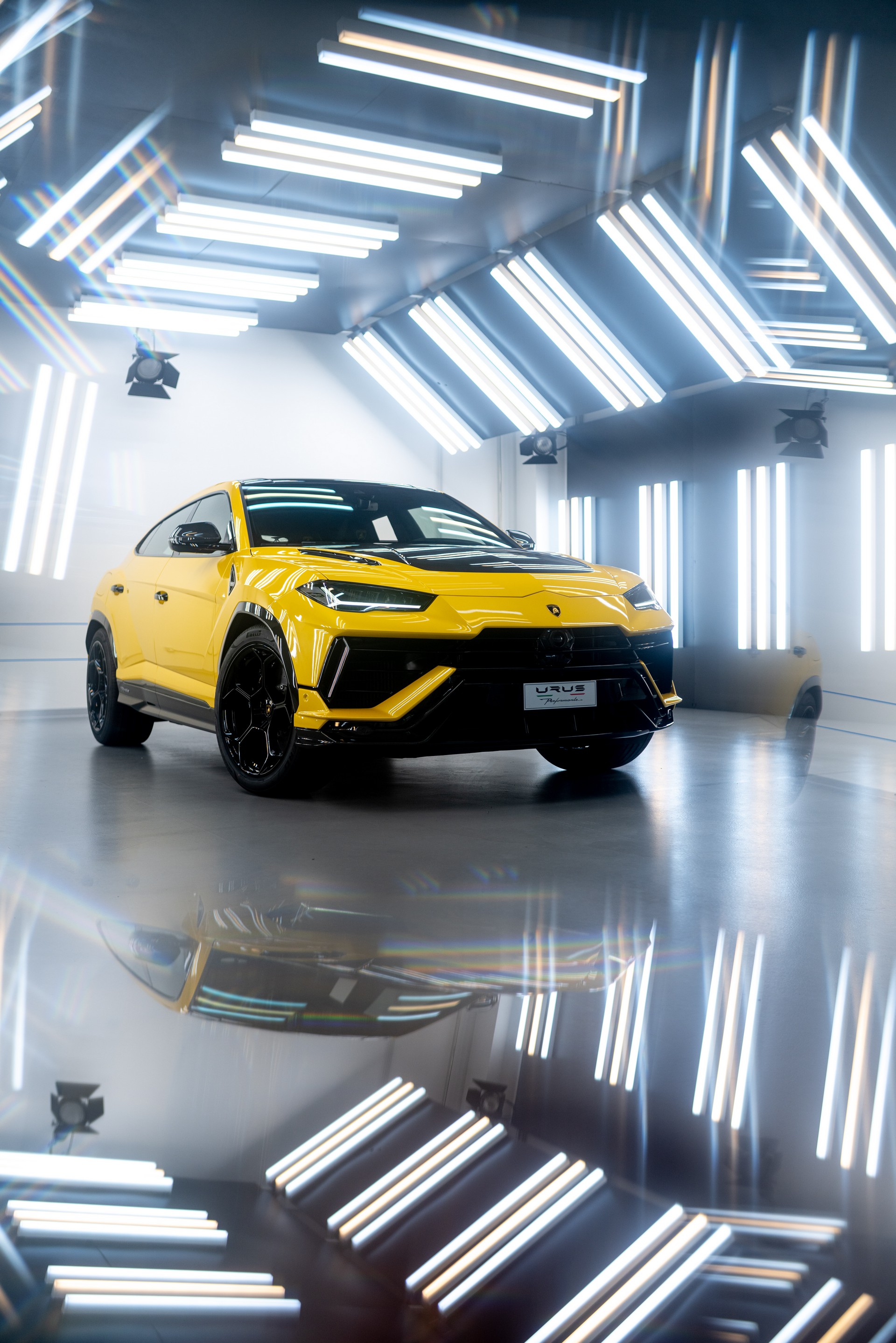 Download 2023 Lamborghini Urus Performante - Front HD Phone Wallpaper 1920x2878 #61