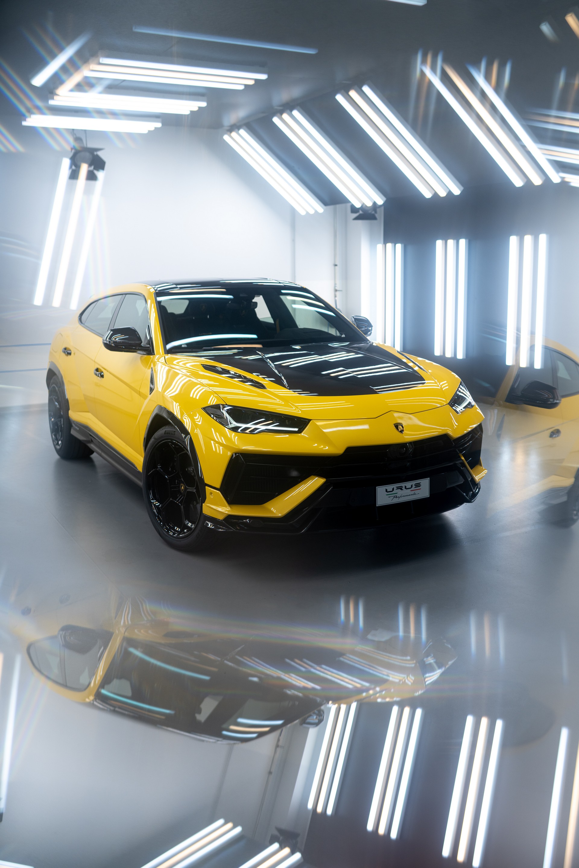 Download 2023 Lamborghini Urus Performante - Front HD Phone Wallpaper 1920x2878 #62