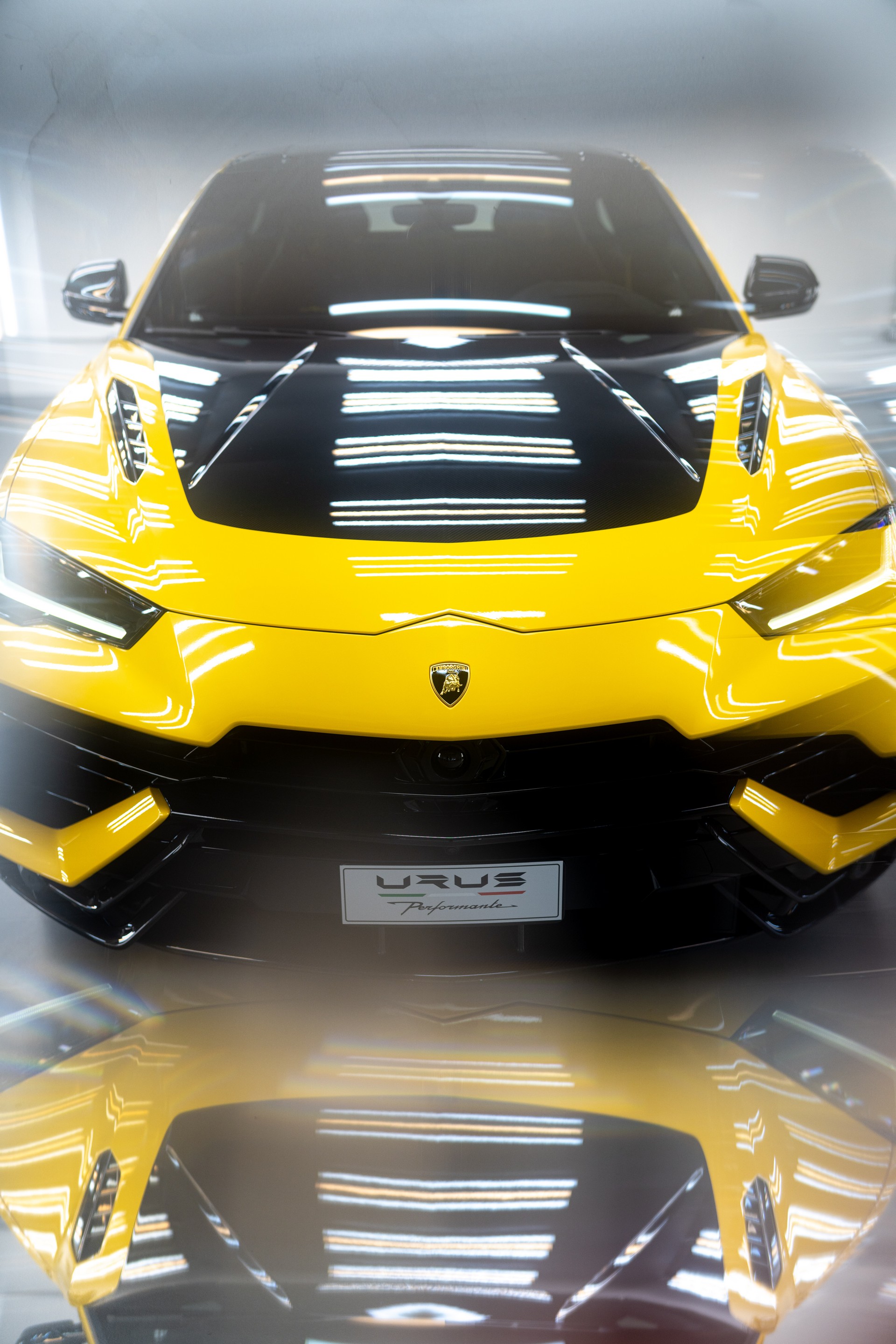 Download 2023 Lamborghini Urus Performante - Front HD Phone Wallpaper 1920x2878 #63