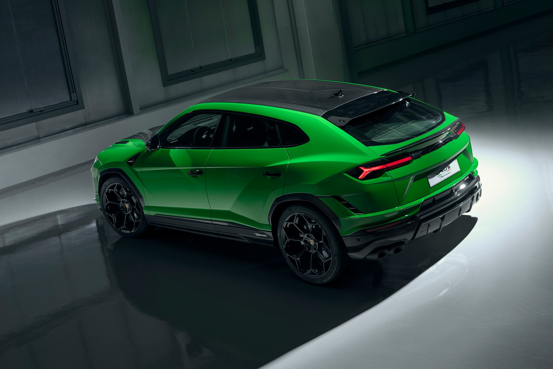 Download 2023 Lamborghini Urus Performante - Rear Three-Quarter HD Wallpaper 1920x1280 #26