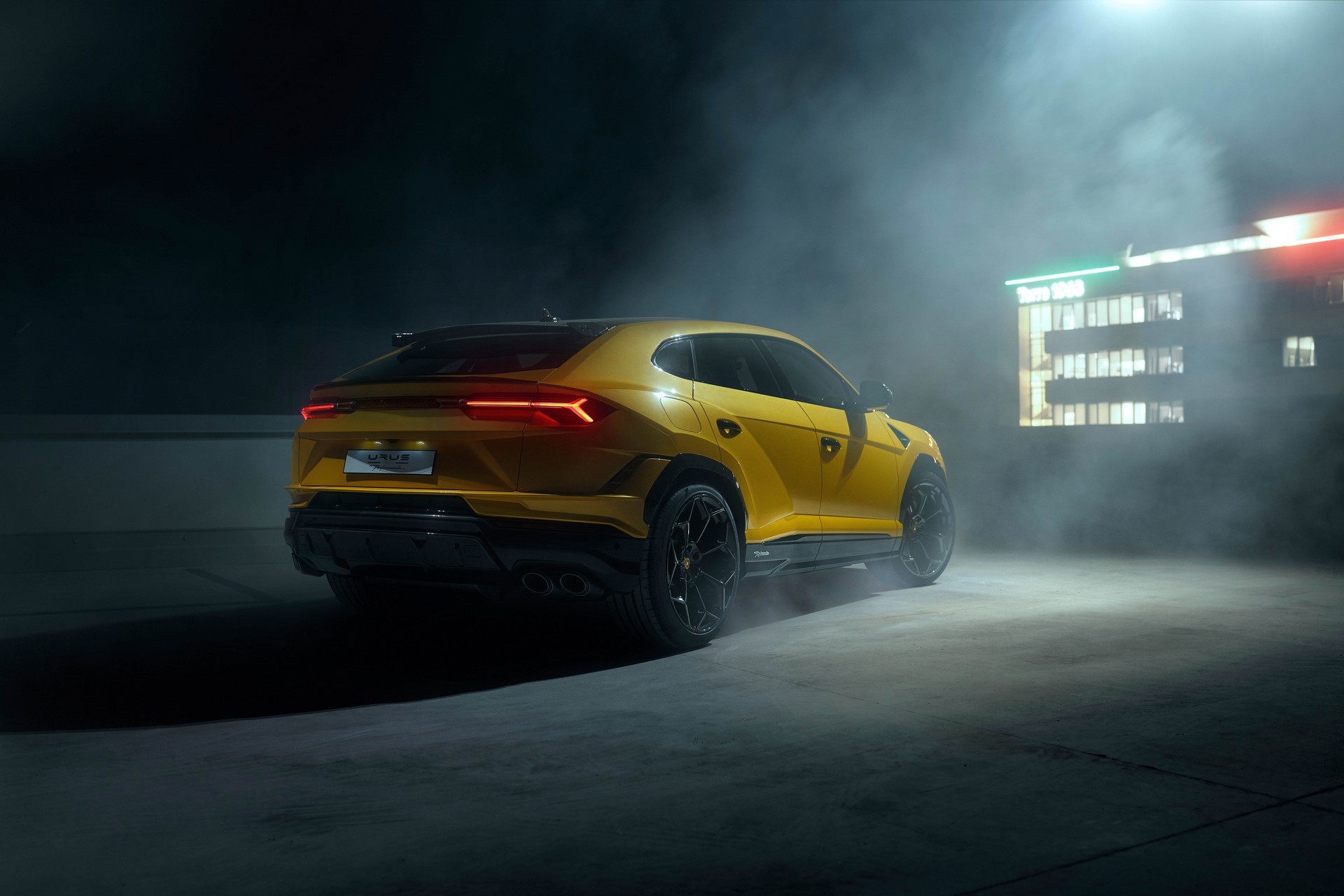 Download 2023 Lamborghini Urus Performante - Rear Three-Quarter HD Wallpaper 1920x1280 #17