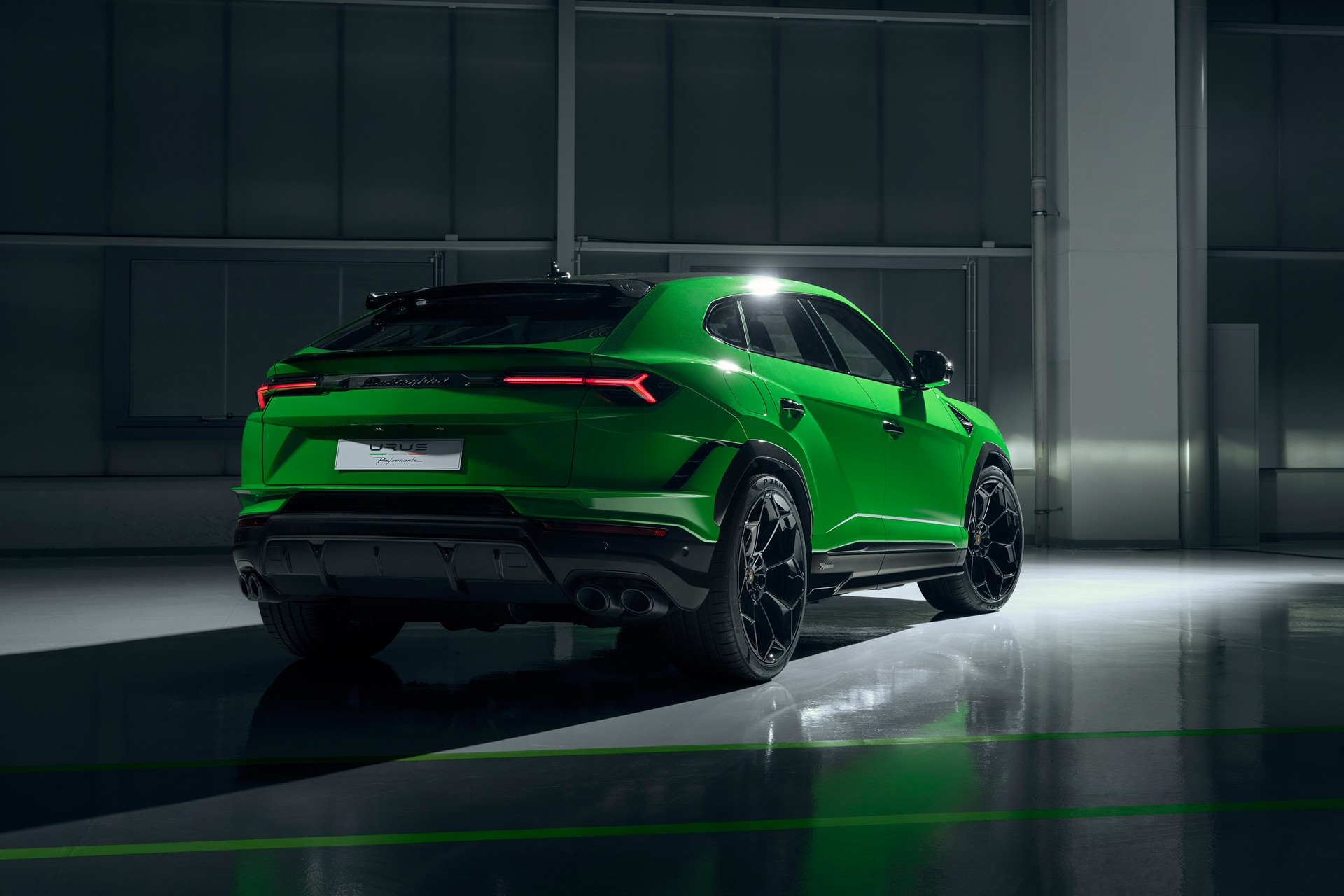 Download 2023 Lamborghini Urus Performante - Rear Three-Quarter HD Wallpaper 1920x1280 #27