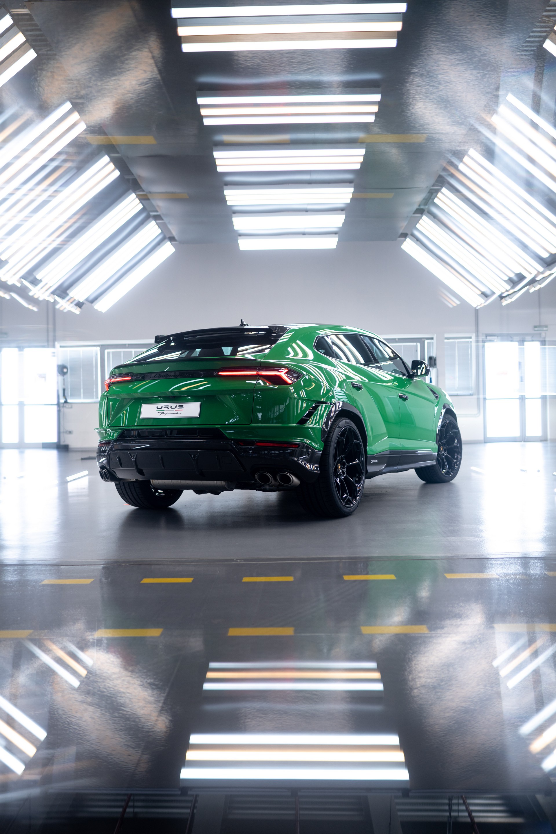 Download 2023 Lamborghini Urus Performante - Rear Three-Quarter HD Phone Wallpaper 1920x2878 #71