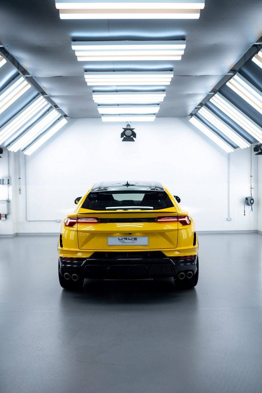 2023 Lamborghini Urus Performante - Rear Phone Wallpaper 850x1274 #76