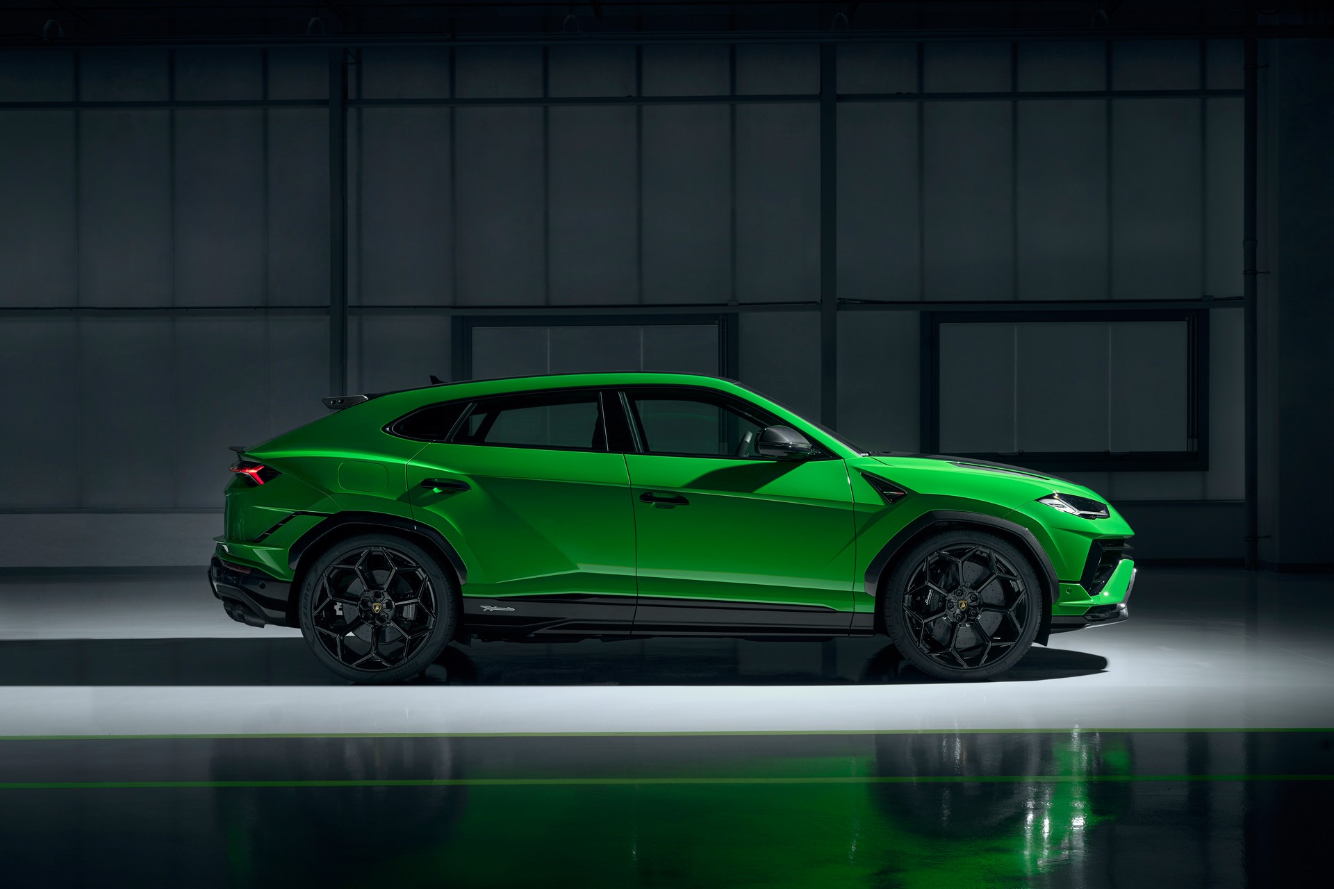 Download 2023 Lamborghini Urus Performante - Side HD Wallpaper 1920x1280 #31
