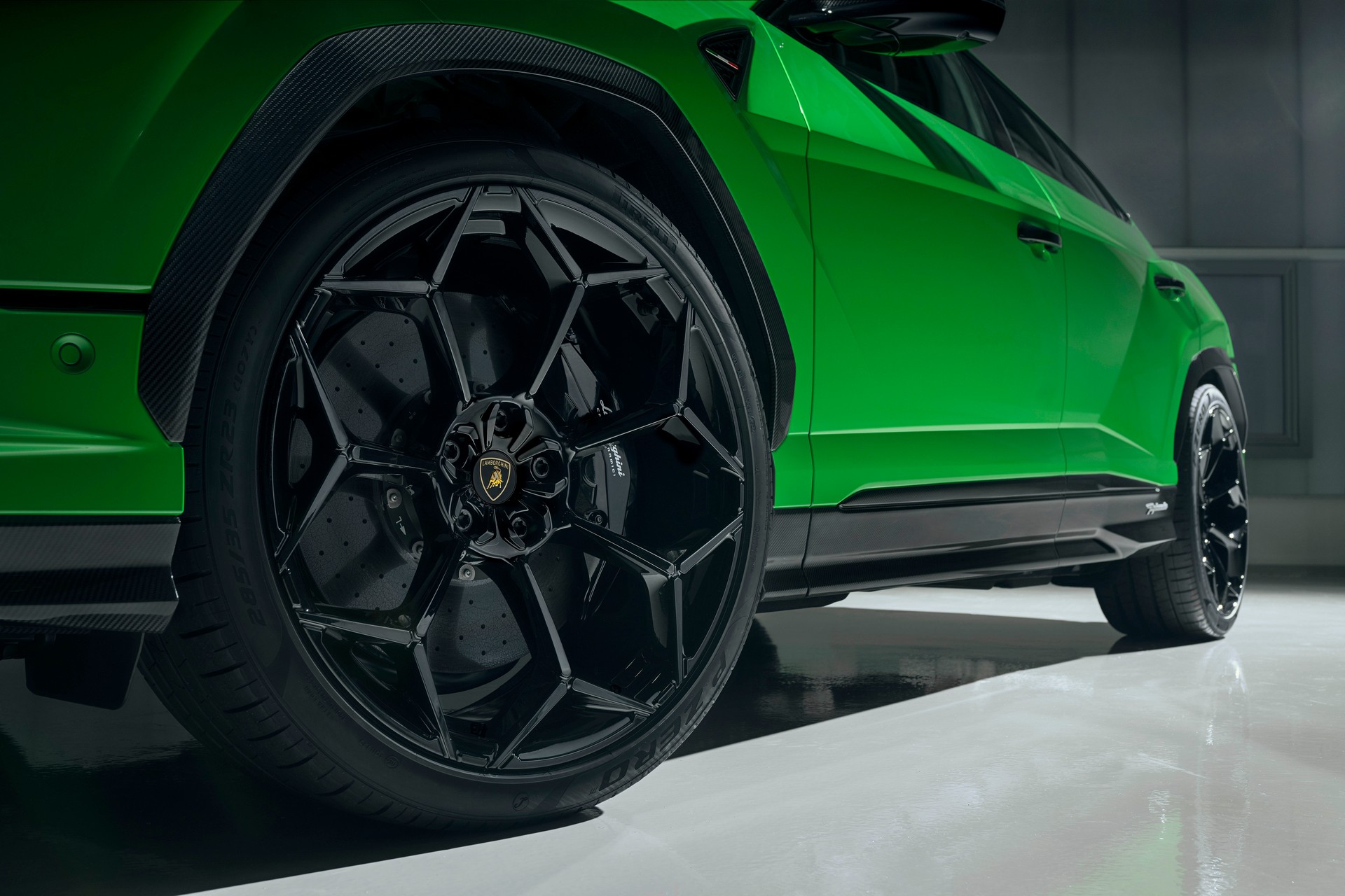 Download 2023 Lamborghini Urus Performante - Wheel HD Wallpaper 1920x1280 #36