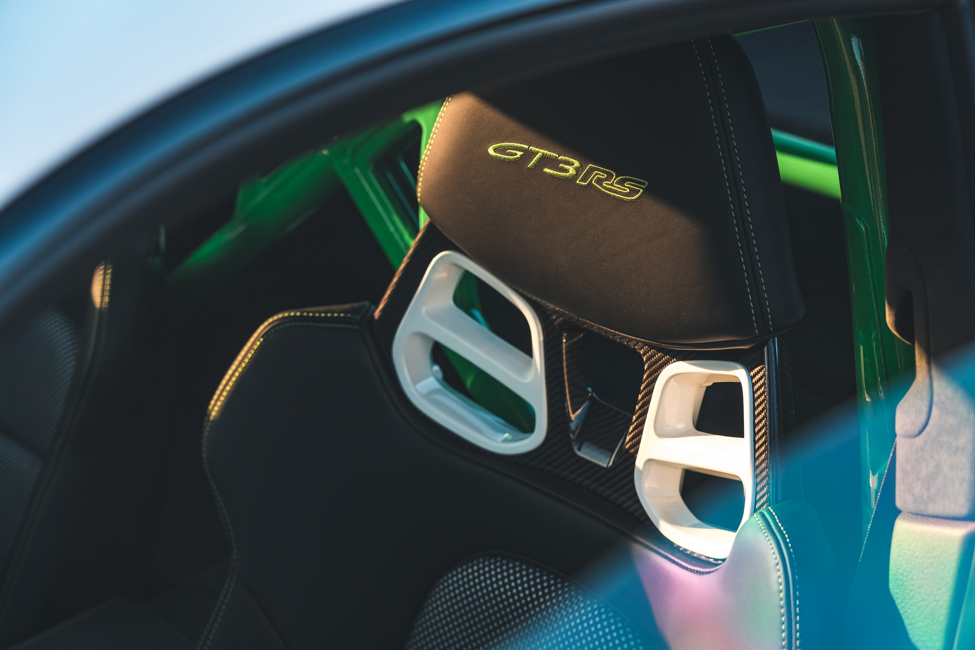 Download 2023 Porsche 911 GT3 RS Carrera RS 2.7 Tribute - Interior, Seats HD Wallpaper 1921x1281 #49