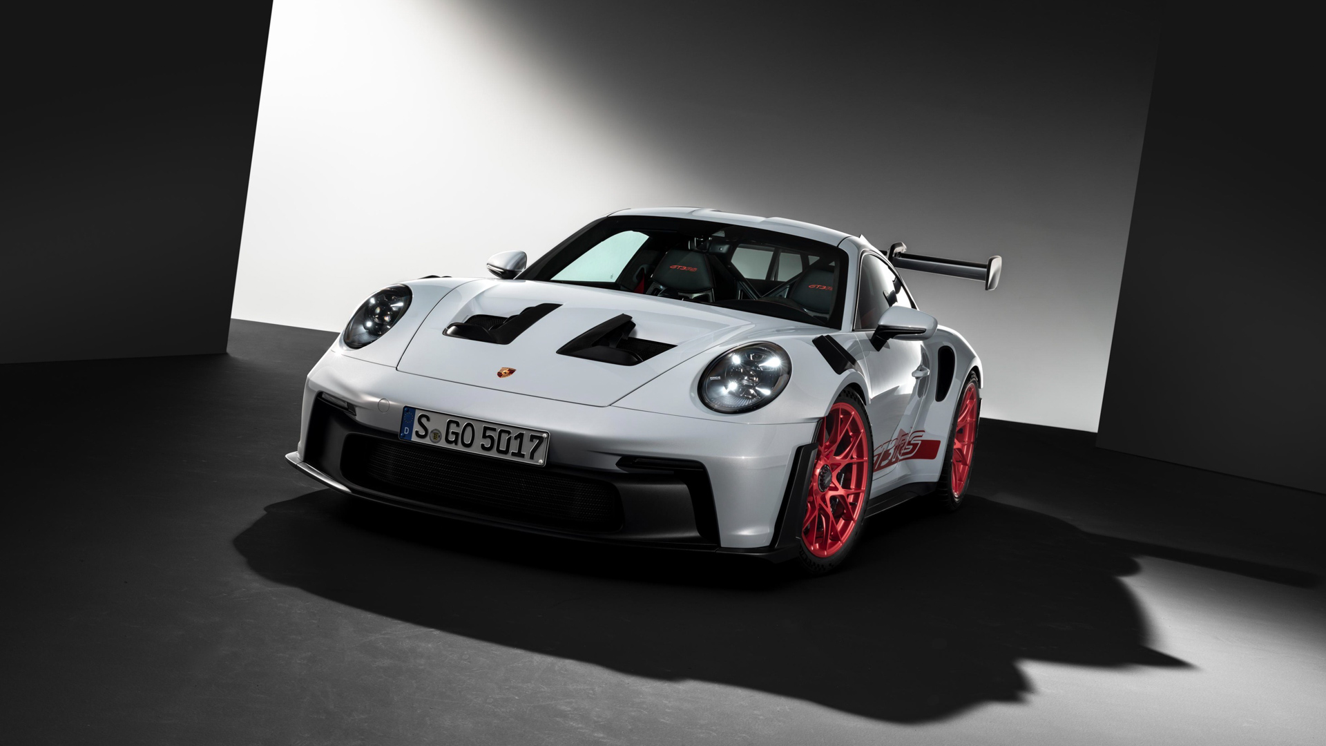 Download 2023 Porsche 911 GT3 RS - Front Three-Quarter HD Wallpaper 1920x1080 #12