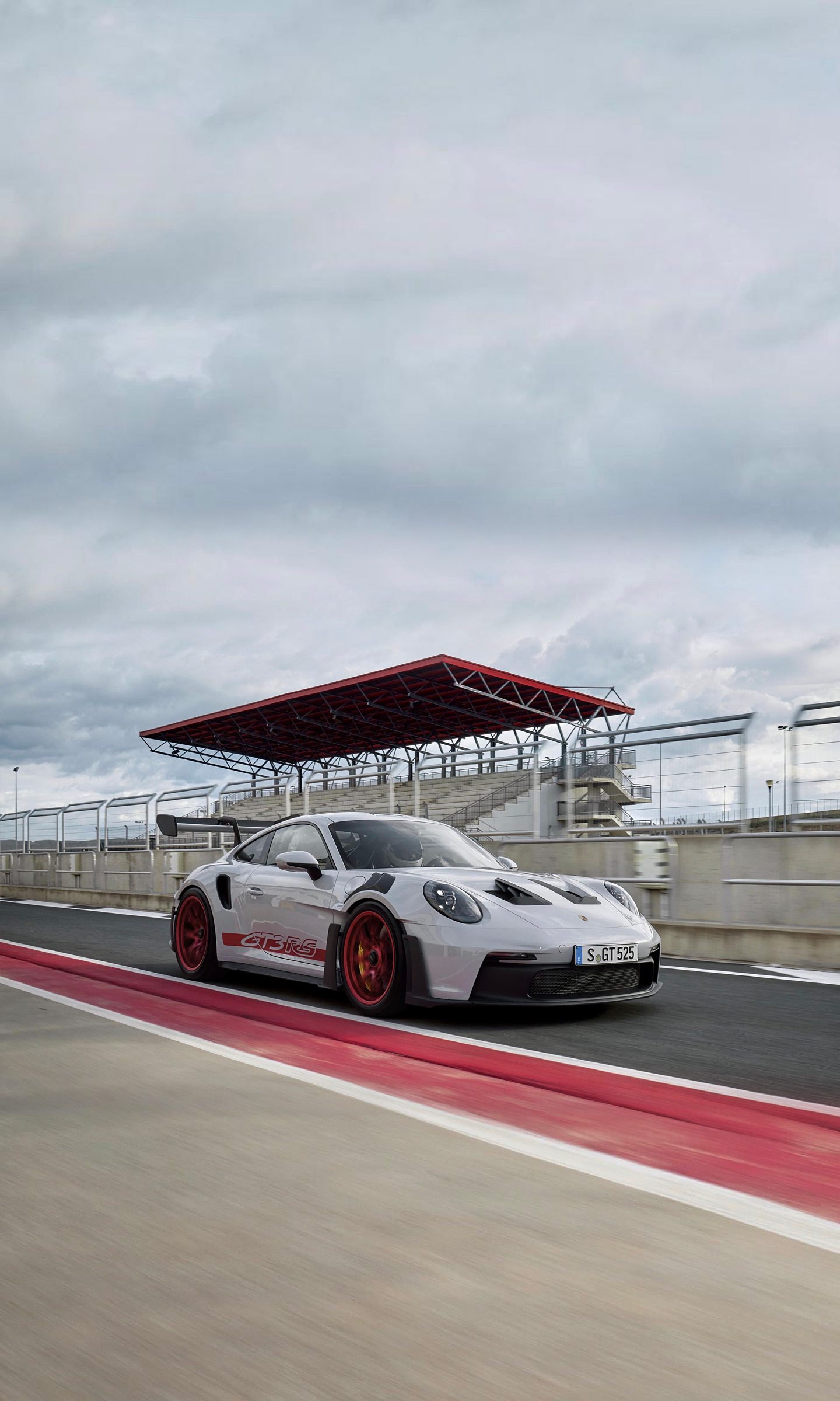 Download 2023 Porsche 911 GT3 RS - Front Three-Quarter HD Phone Wallpaper 1440x2400 #7