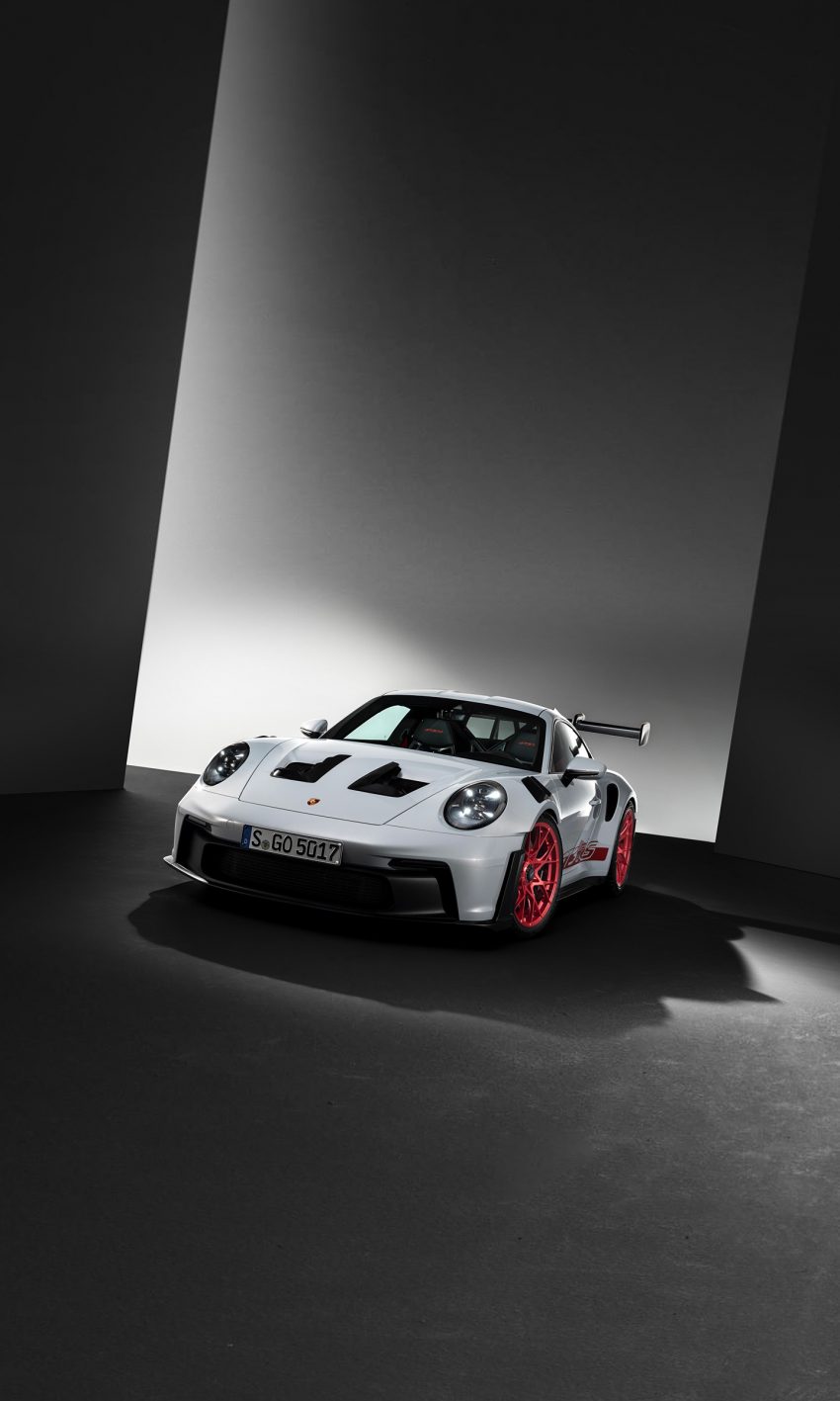 2023 Porsche 911 GT3 RS - Front Three-Quarter Phone Wallpaper 850x1417 #14